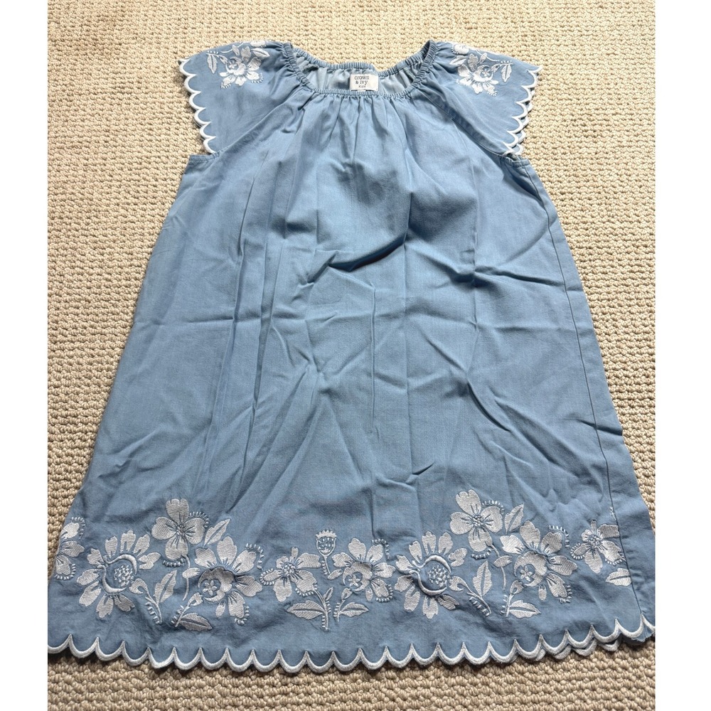 Crown & Ivy Kids Dress Size Medium Blue Denim‎ Embroidered Floral Peasant Boho